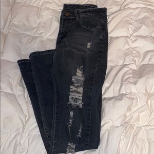 black ripped skinny jeans